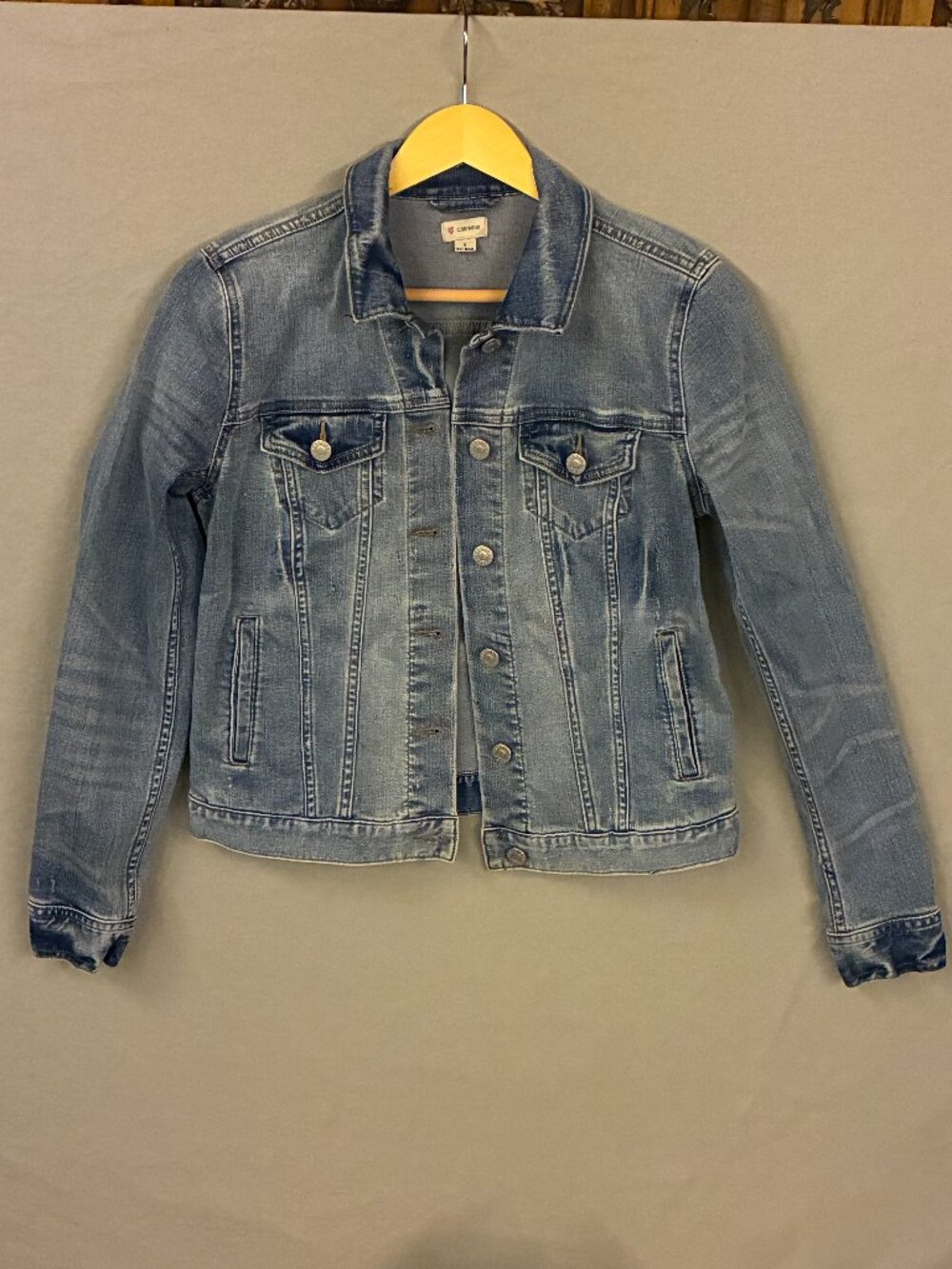 Cremieux Madison Denim Trucker Jacket Size Small Oceanside Casual Chic Normcore